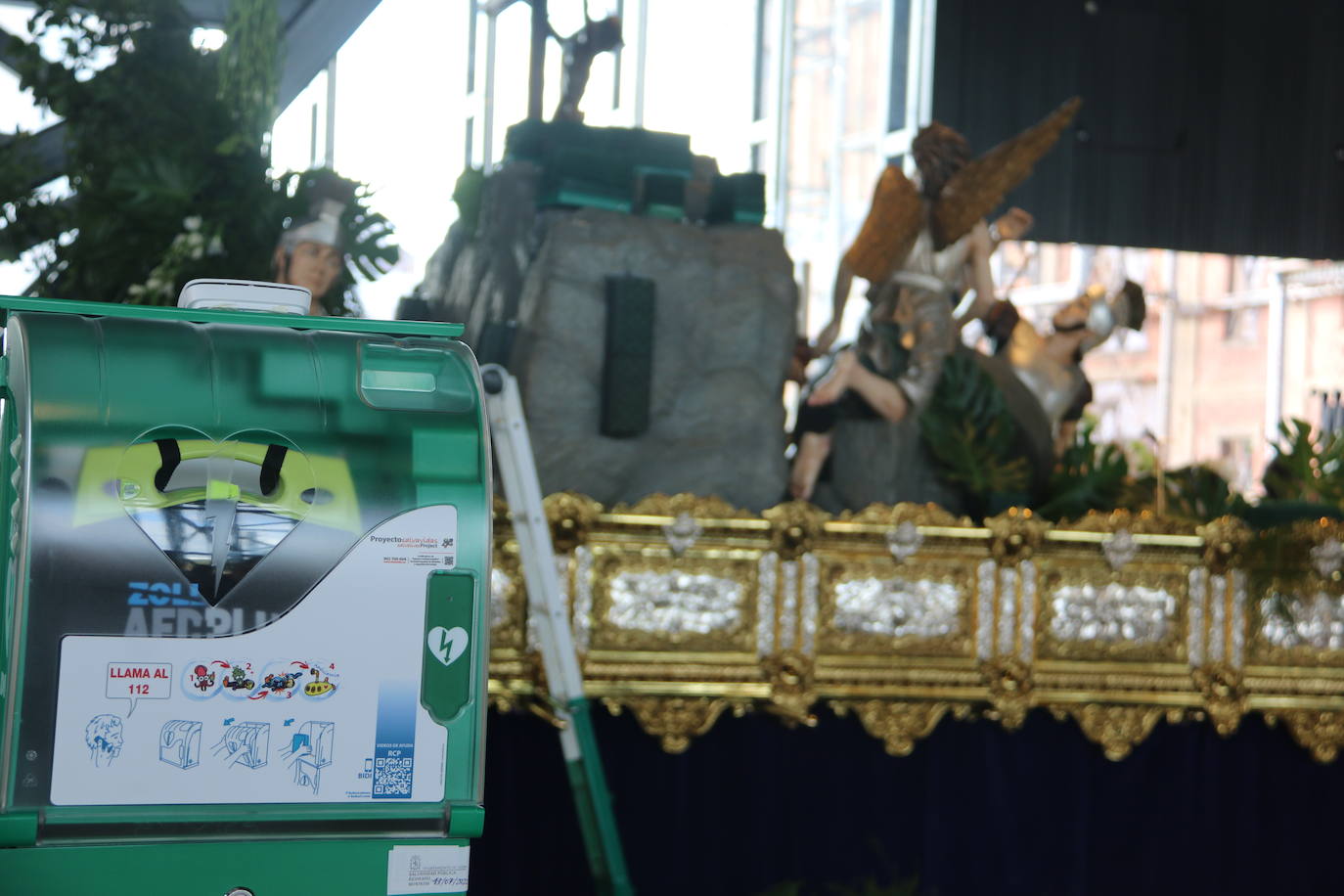 Fotos: Las cofradías preparan sus pasos para la procesión magna