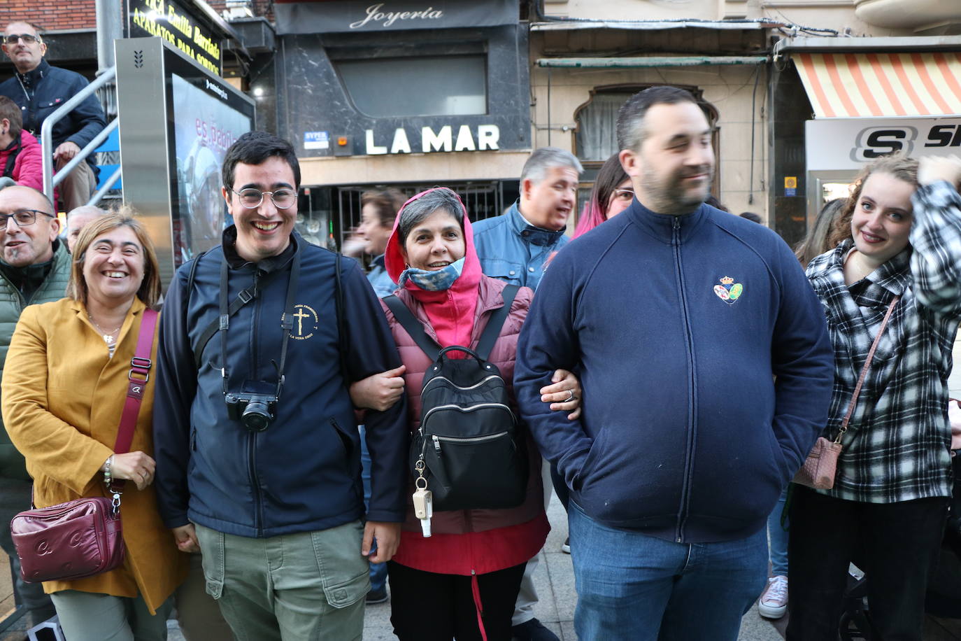 El 33 Encuentro Nacional de Cofradías celebra la magna procesión' 'Passio Legionensis' como acto central de su programación.