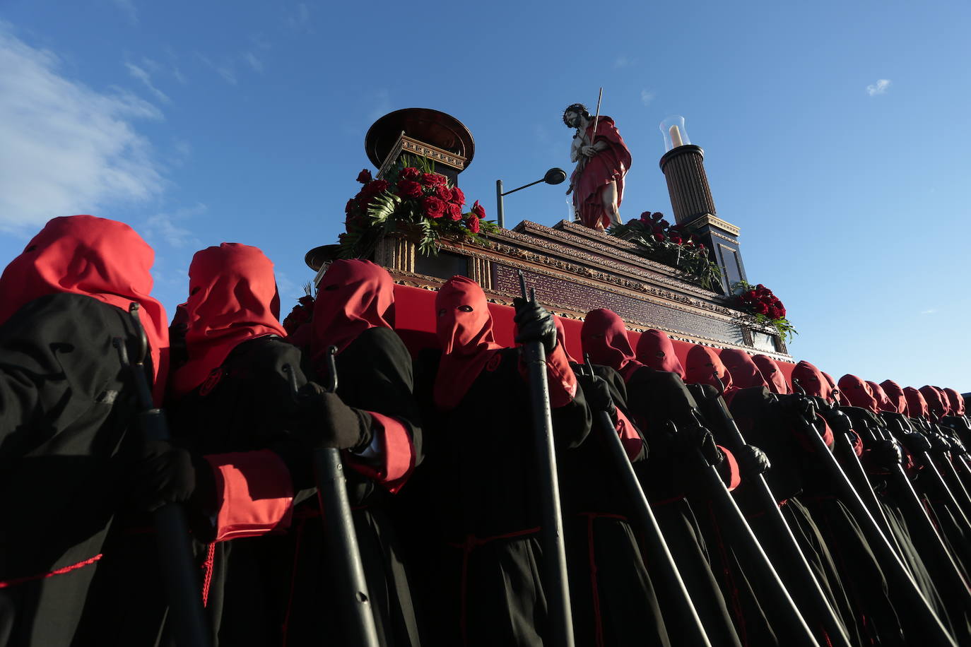 El 33 Encuentro Nacional de Cofradías celebra la magna procesión' 'Passio Legionensis' como acto central de su programación.