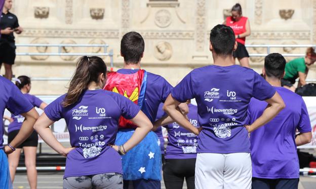 Galería. Deportistas durante la jornada de sábado en la plaza.