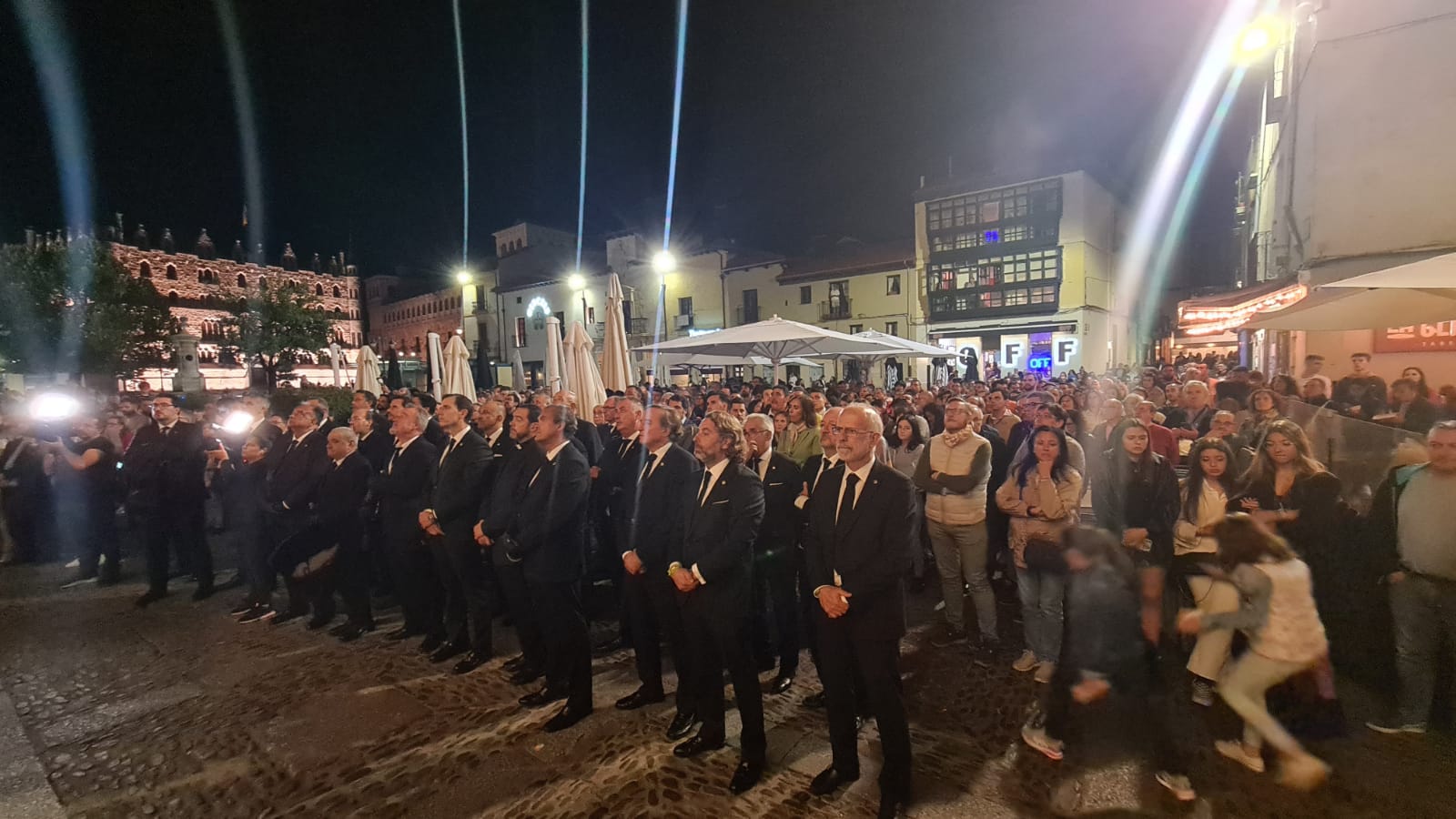 El coronel Julio Andrés Gutiérrez, jefe de la Comandancia de la Guardia Civil en León, durante la alocución