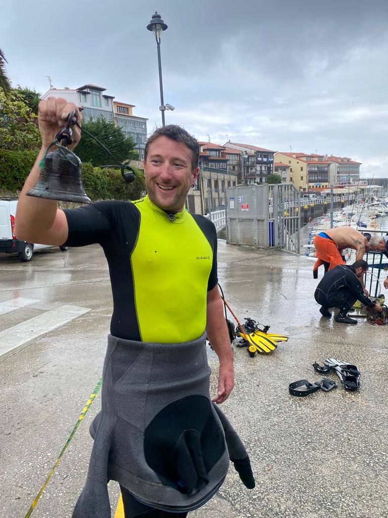 Fotos: Desde León, ayuda para limpiar el fondo marino