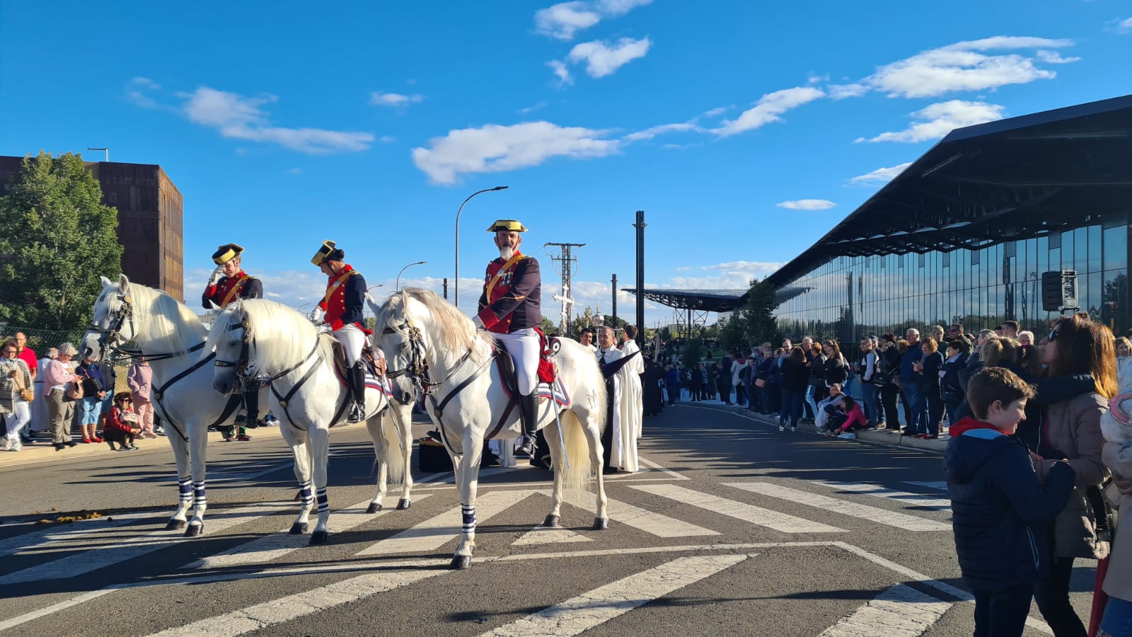 Fotos: Salida de la procesión magna de León