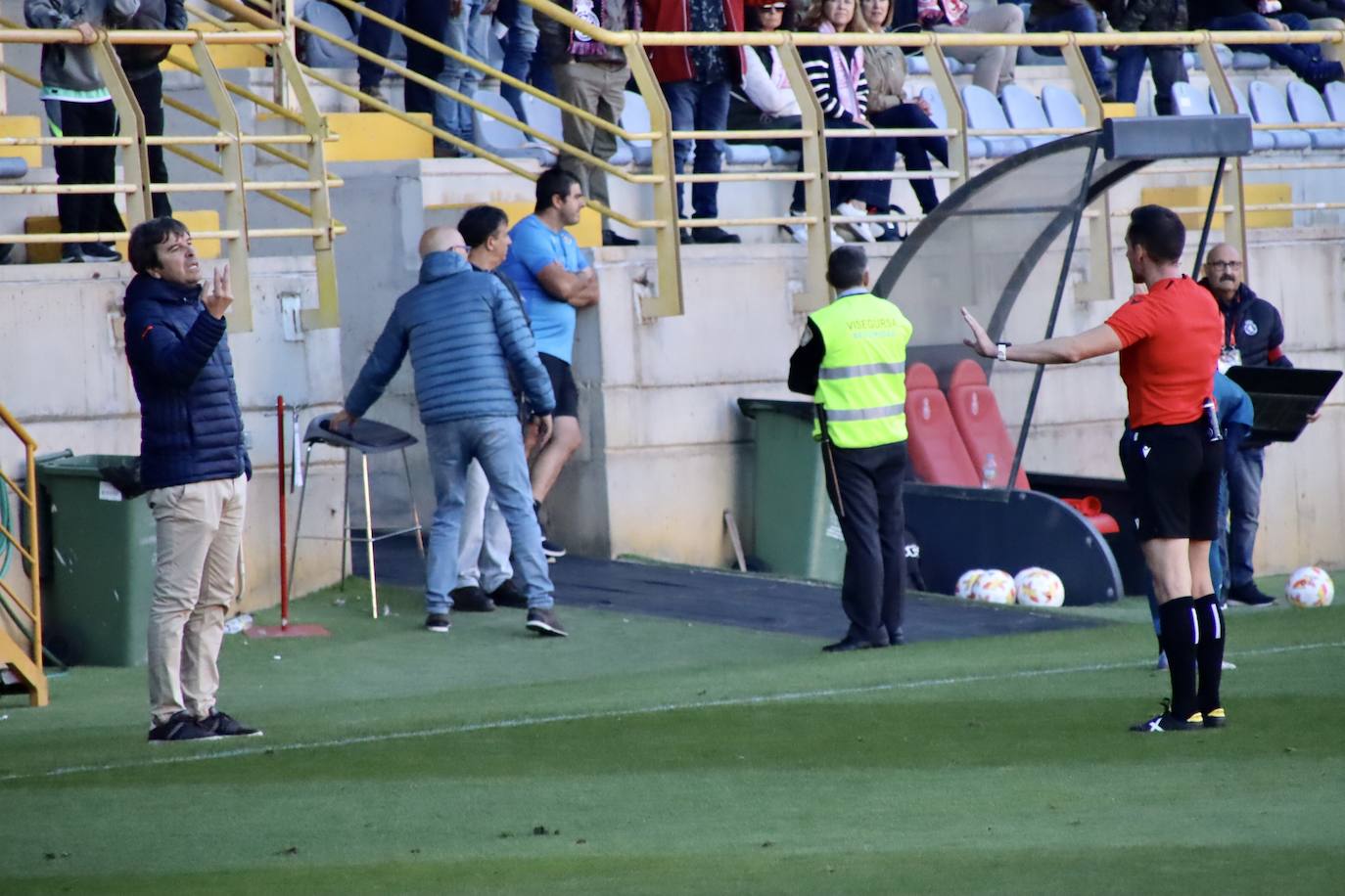 El Reino de León ha acogido este duelo grande en la jornada 5 del grupo 1 de Primera RFEF