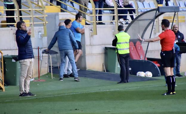 Docampo: «Han sido superiores, pero no tanto como para ganar 0-3»