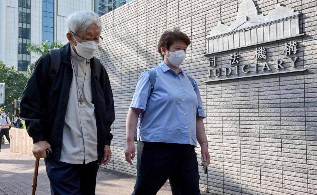 El cardenal Joseph Zen, de 90 años, este lunes a su llegada al juzgado en Hong Kong.