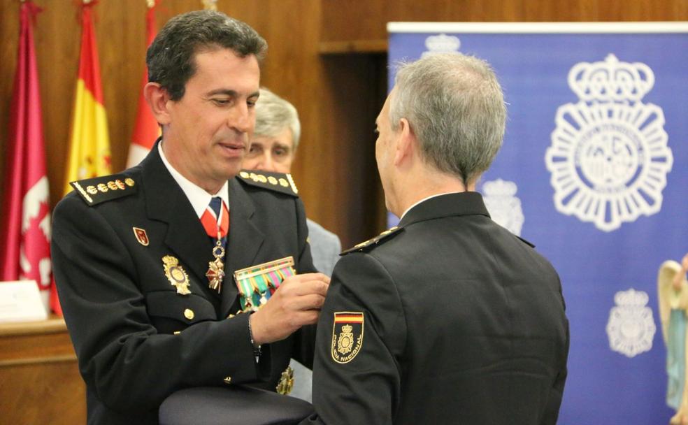 Celebración del Día del Patrón de la Policía Nacional en León.