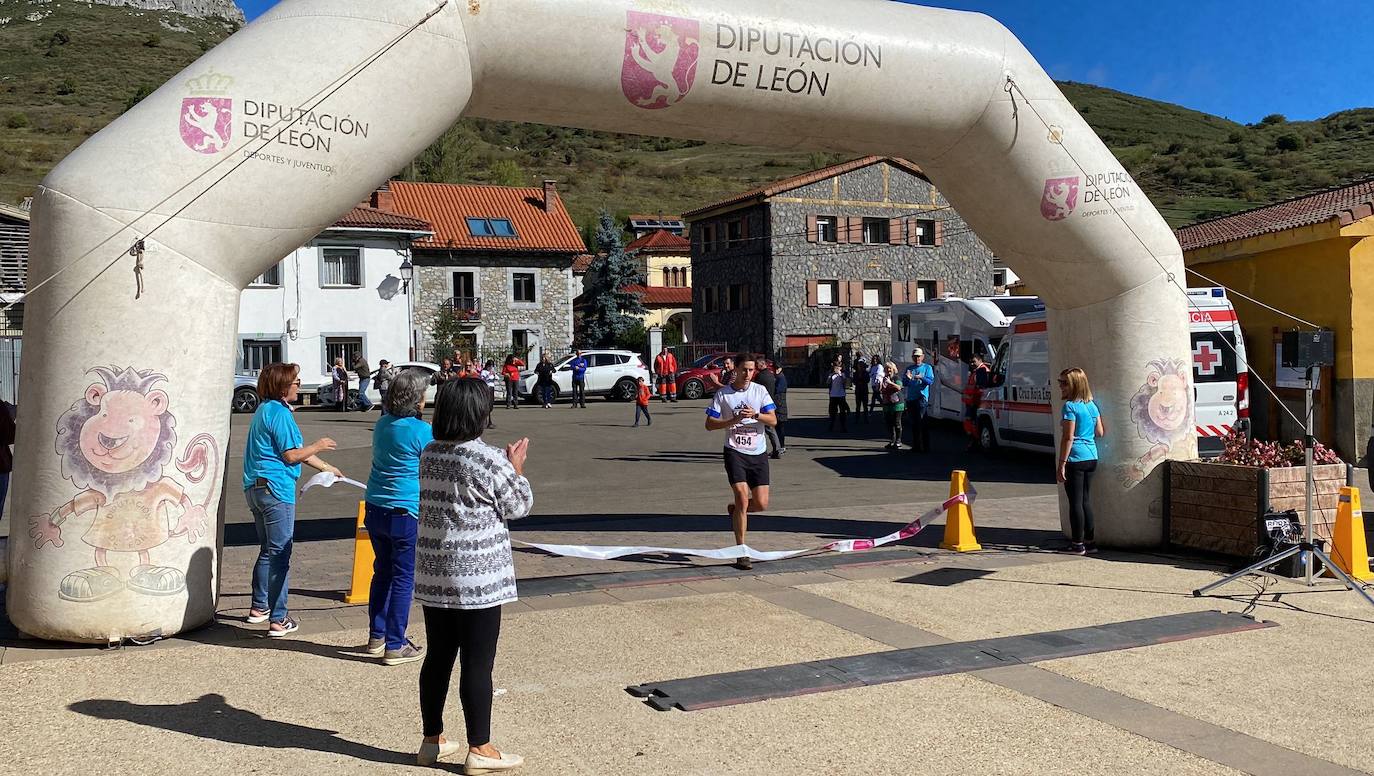 Alrededor de 200 corredores participan en el V Trail de Mampodre.