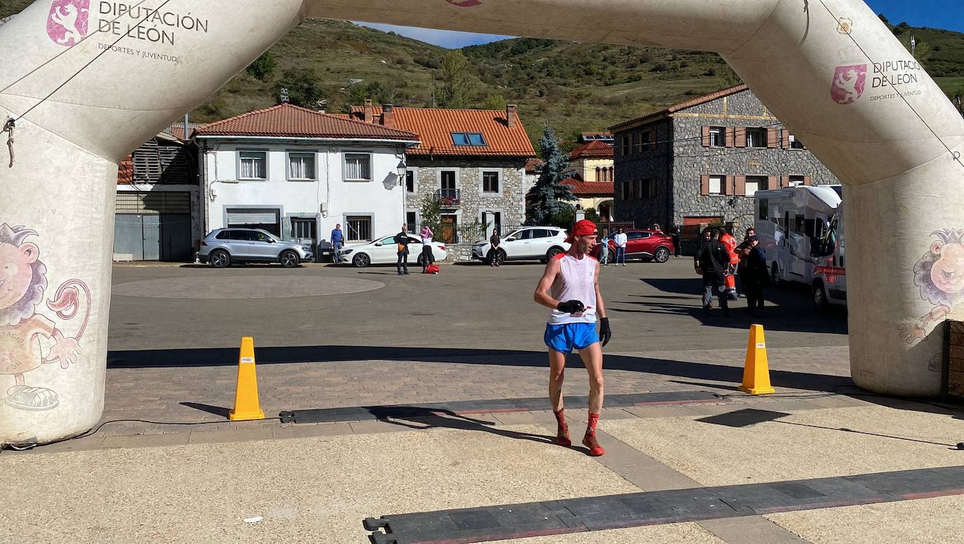 Alrededor de 200 corredores participan en el V Trail de Mampodre.