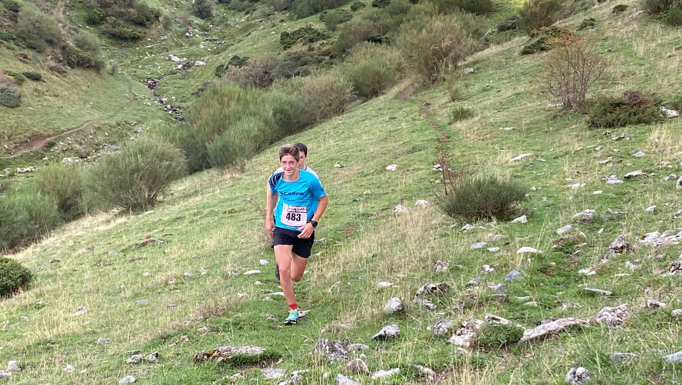 Alrededor de 200 corredores participan en el V Trail de Mampodre.