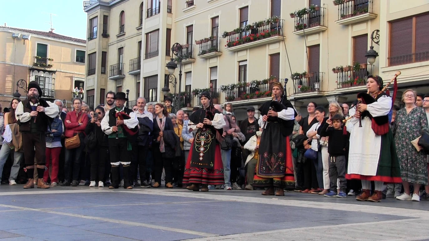 Un momento de la Xuntanza de Bandas celebrada este sábado en el marco de las celebraciones de San Froilán. 