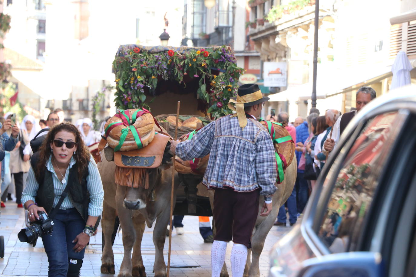 Acto de las Cantaderas durante las fiestas de San Froilán.