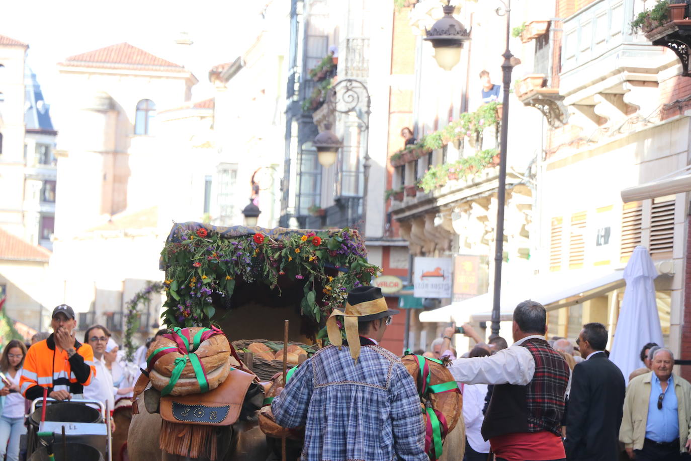 Acto de las Cantaderas durante las fiestas de San Froilán.