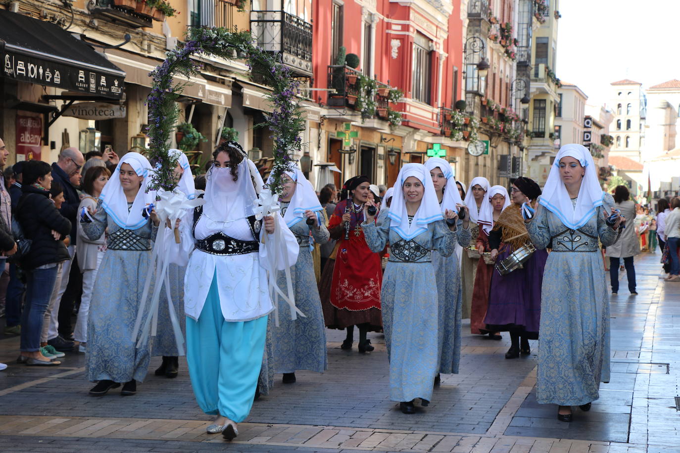 Acto de las Cantaderas durante las fiestas de San Froilán.