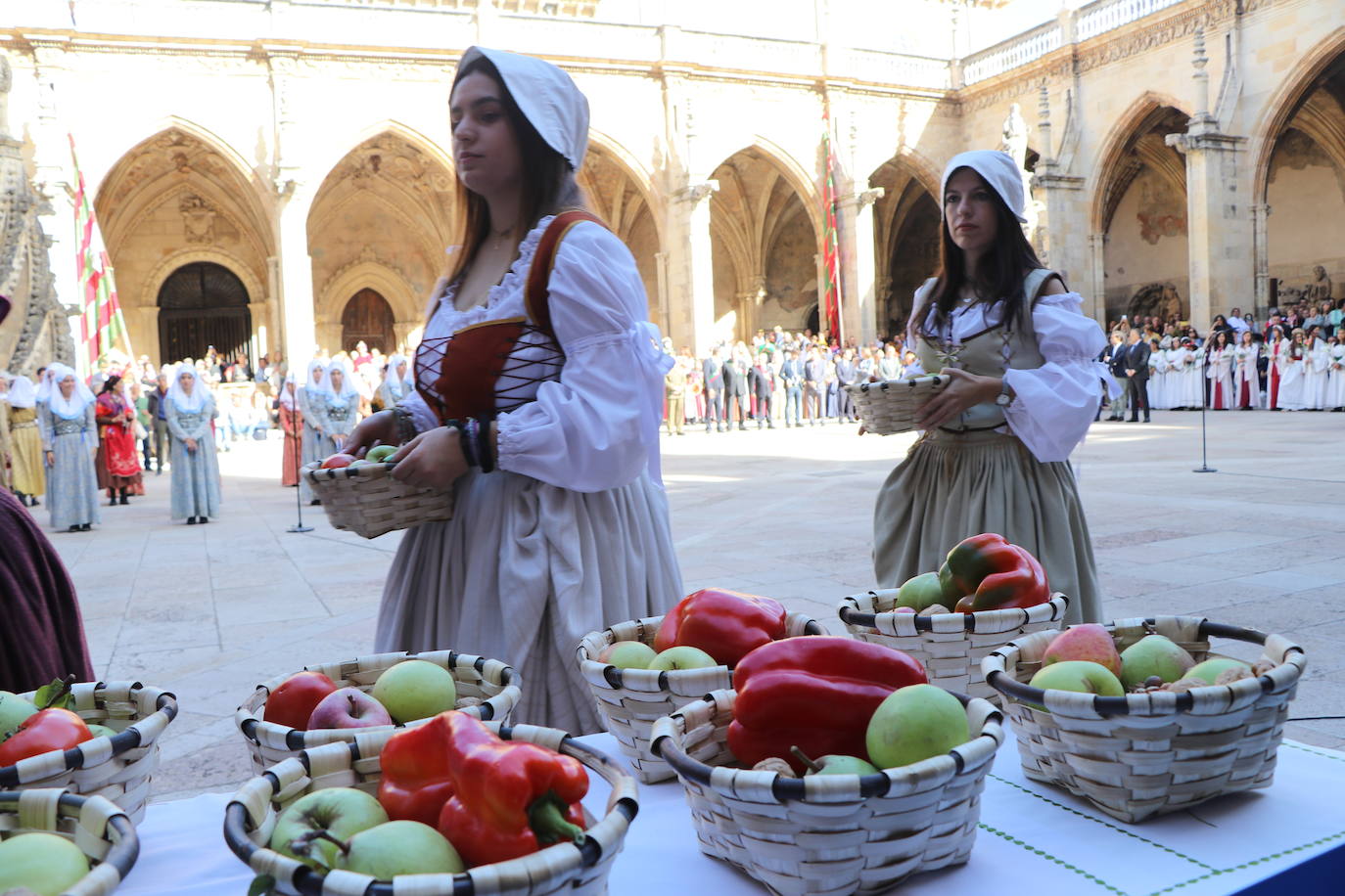 Acto de las Cantaderas durante las fiestas de San Froilán.