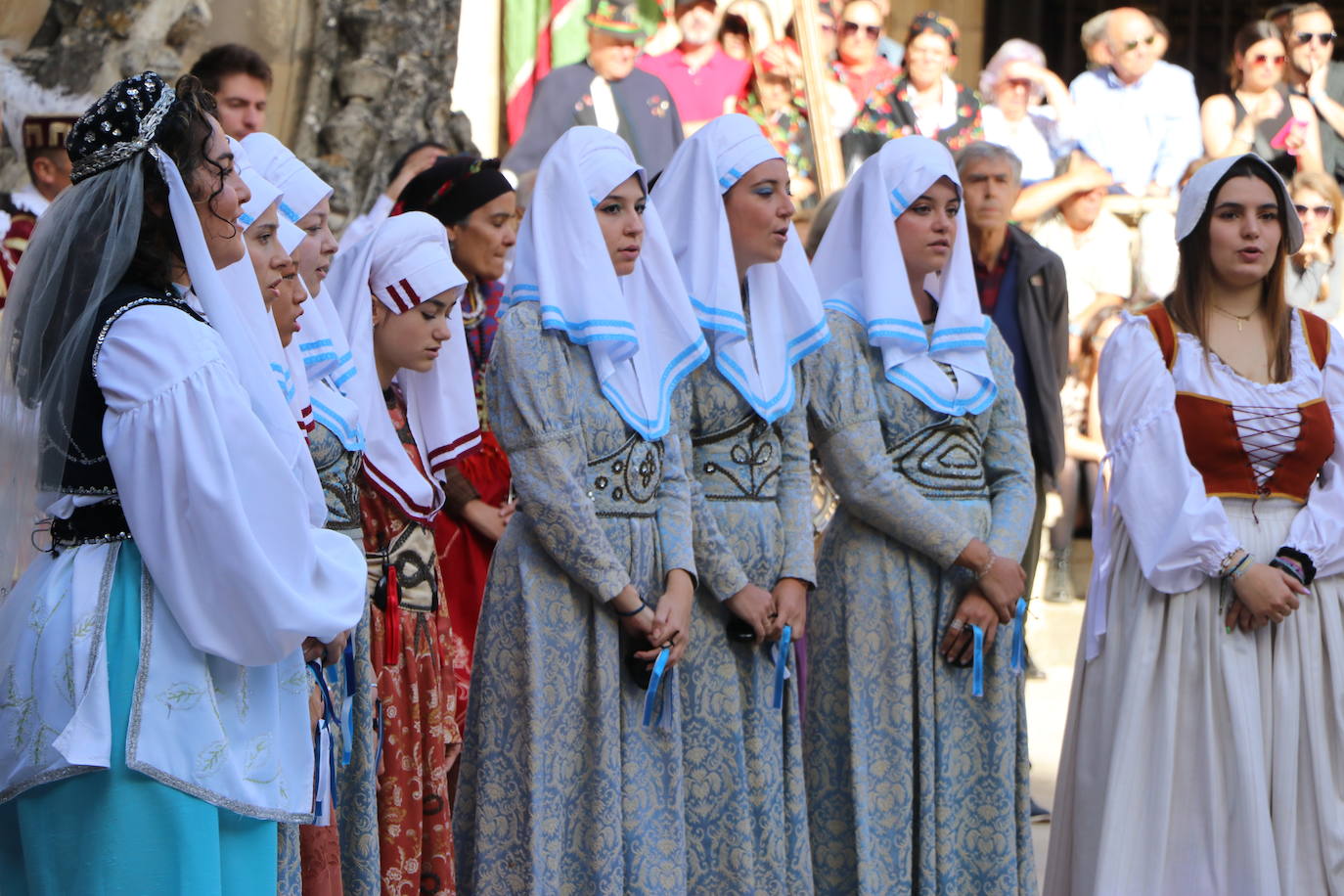 Acto de las Cantaderas durante las fiestas de San Froilán.