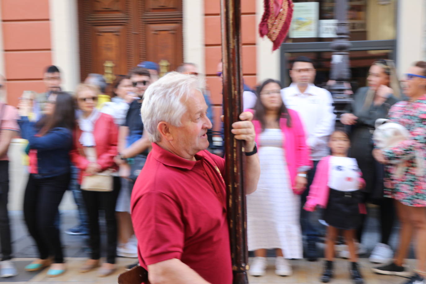 Desfile de pendones y pendonetas.