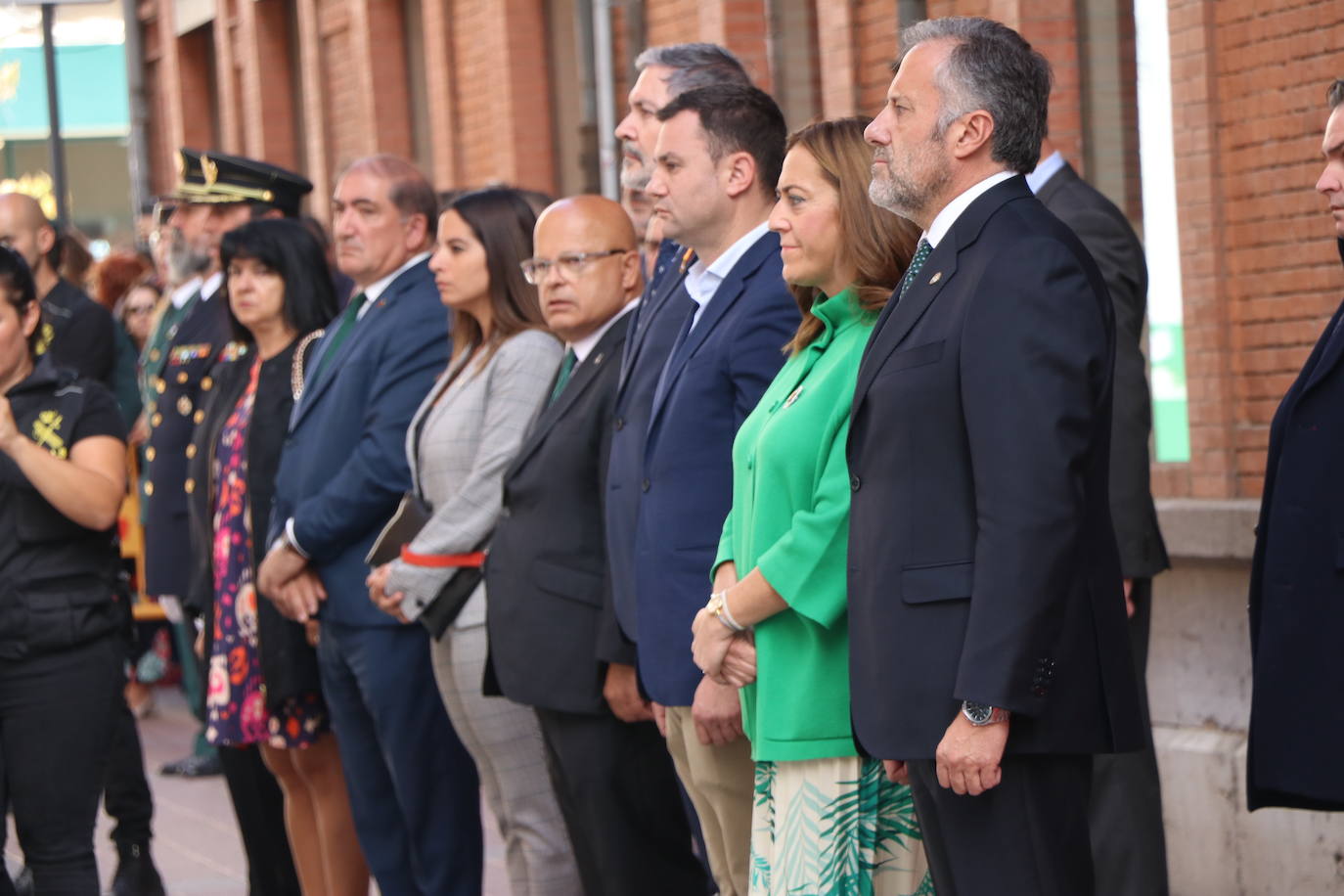 Fotos: Una placa para reconocer a la benemérita