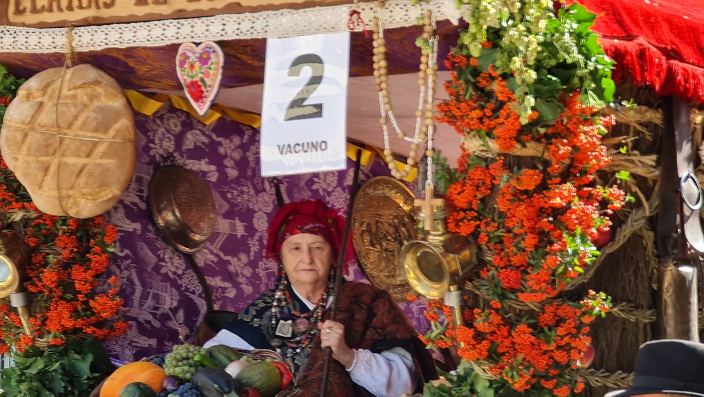 El resumen visual de la jornada de San Froilán en 60 imágenes a pide de calle. León se deja ver abarrotado en la antesala de una nueva cita tradicional, en esta ocasión en el alfoz de la capital. 