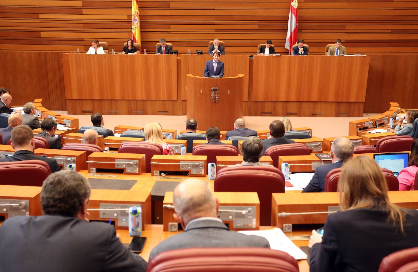 Sesión plenaria en las Cortes con intervención a petición propia del presidente de la Junta, Alfonso Fernández Mañueco, sobre los incendios forestales