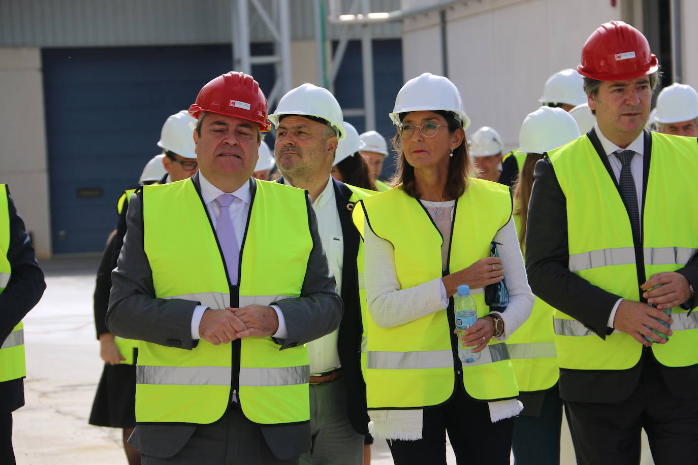 Visita institucional a la planta siderúrgica del grupo NSR en Villadangos del Páramo. 