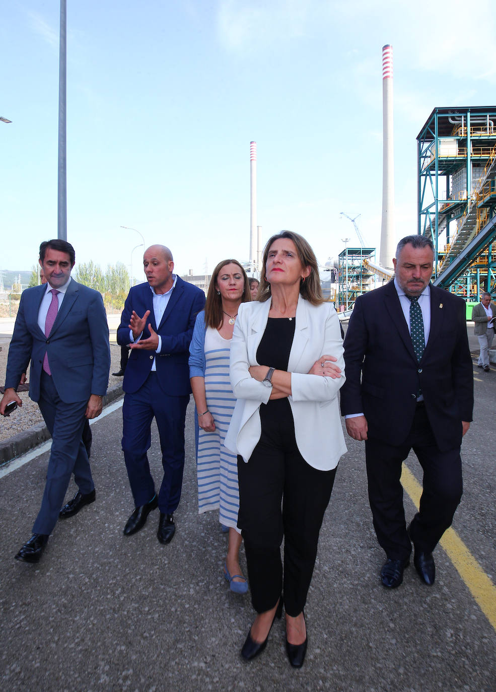 La vicepresidenta del Gobierno y ministra para la Transición Ecológica y el Reto Demográfico, Teresa Ribera, durante su visita las instalaciones de la Fundación Ciudad de la Energía, Ciuden, en Cubillos del Sil.