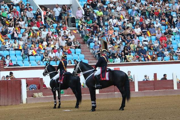 Demostración de procedimientos de actuación de la Guardia Civil en la Plaza de Toros de León