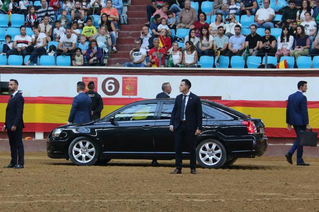 Demostración de procedimientos de actuación de la Guardia Civil en la Plaza de Toros de León