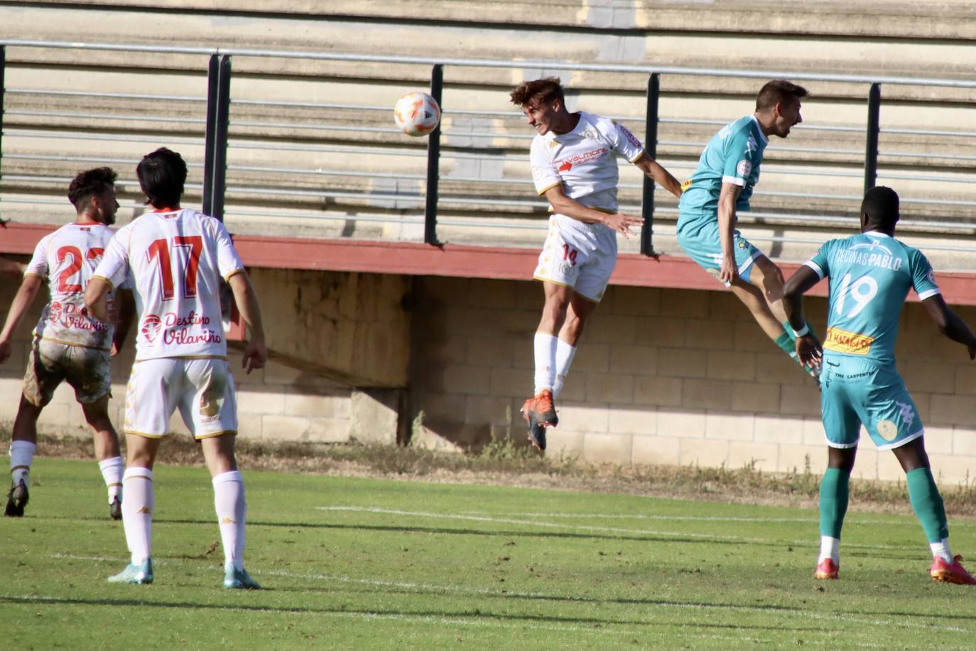 El Atlético Astorga se lleva con gran superioridad el duelo provincial ante el Júpiter (1-5)