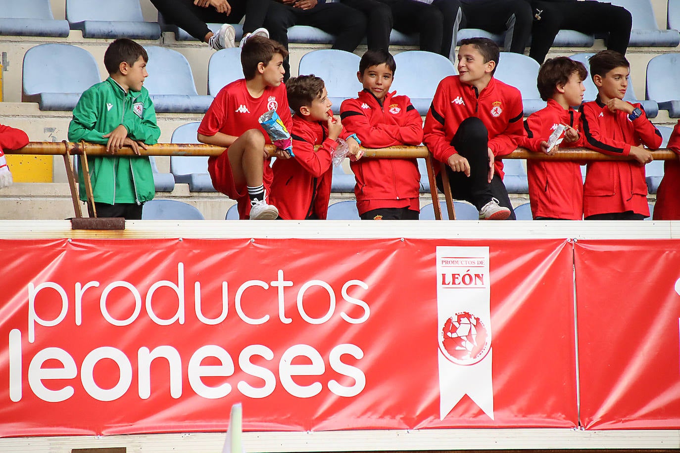 El equipo leonés recibe al equipo recién descendido en busca del segundo triunfo del curso en el Reino de León