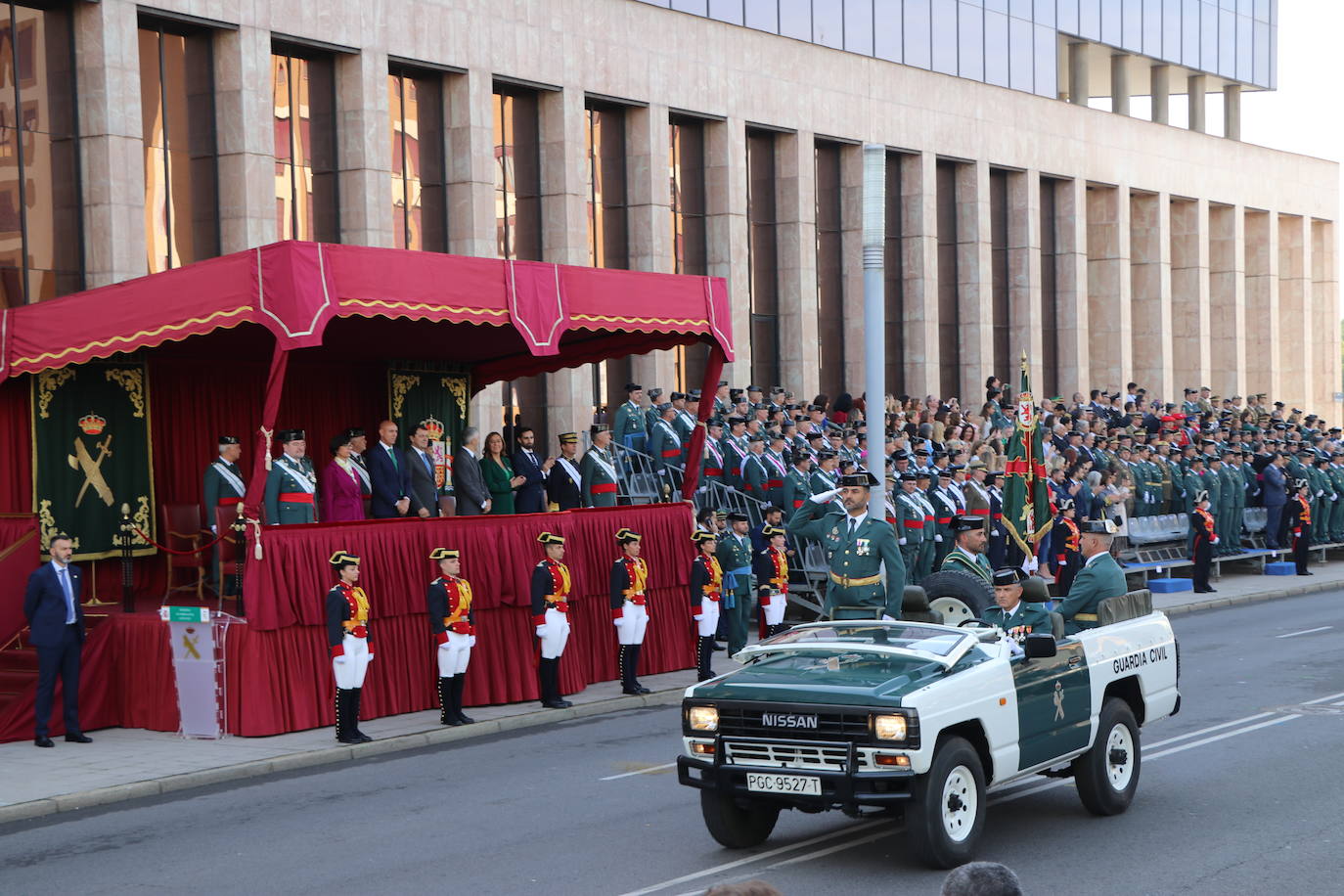 Acto central de la semana institucional de la Guardia Civil en León. 