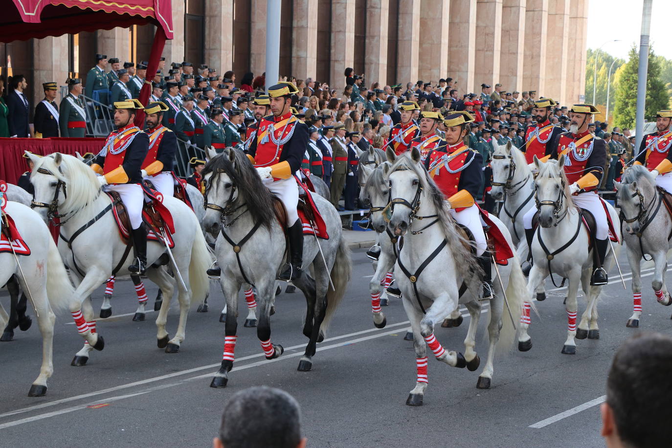 Acto central de la semana institucional de la Guardia Civil en León. 