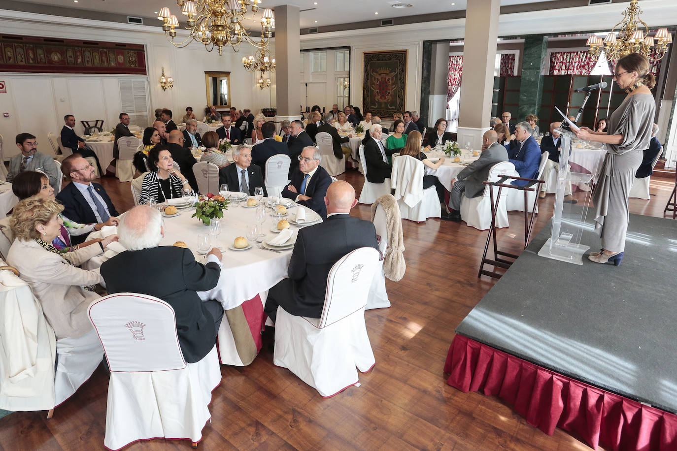 Acto de entrega del premio de Leonés del Año 2021 al ingeniero de Telecomunicaciones, Miguel Ángel Turrado.