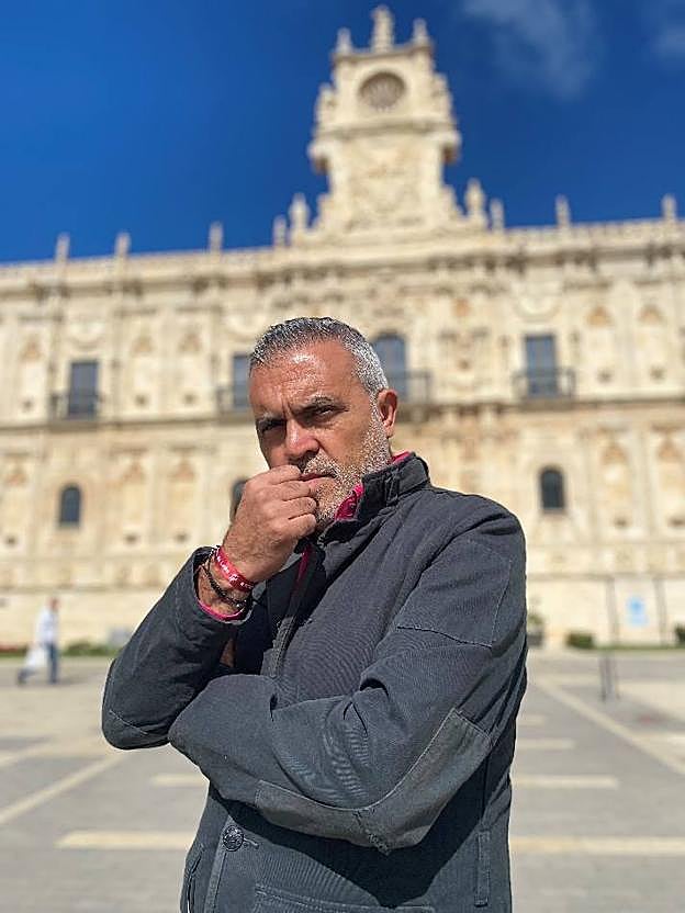 Red Lion, la compañía telco 100% de León ficha a su nuevo embajador, el locutor y Dj José Manuel Mures.