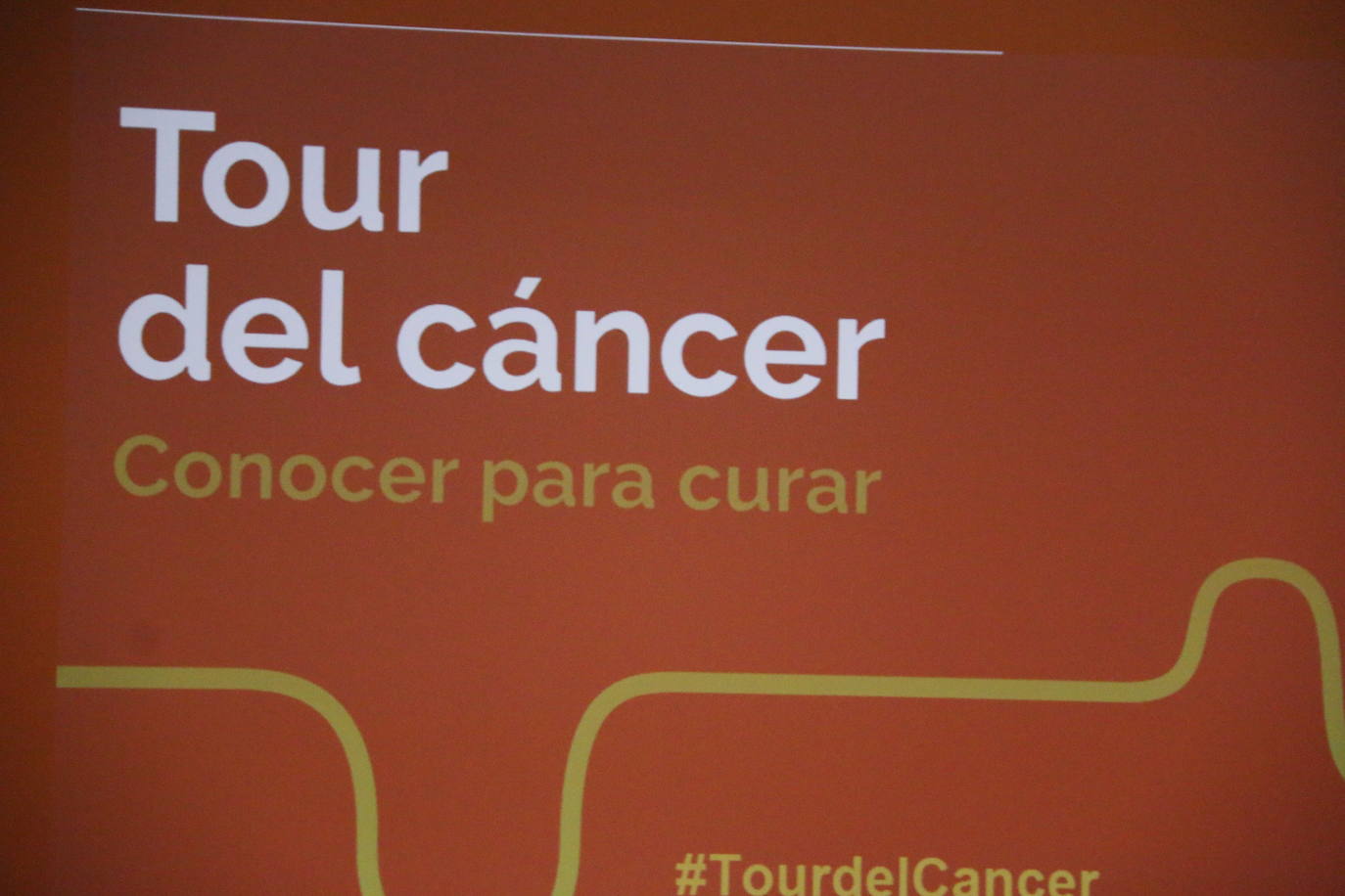 Fotos: El Tour del Cáncer hace parada en León