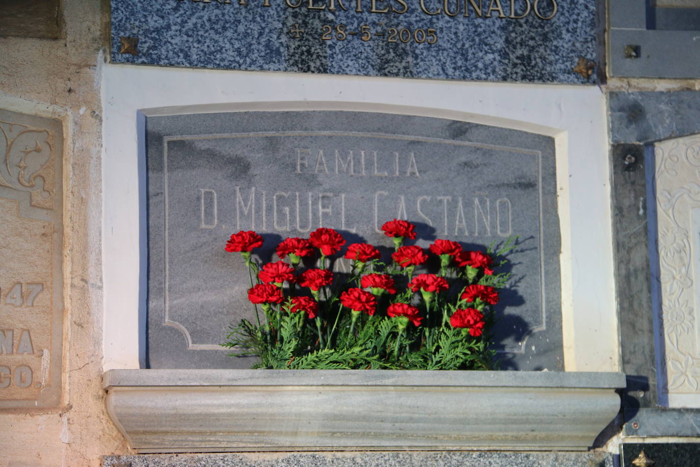 Fotos: El Cementerio de León revive en la noche