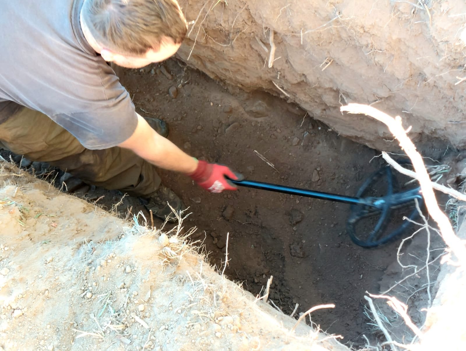 Trabajos para recuperar los cuerpos de los asesinados.