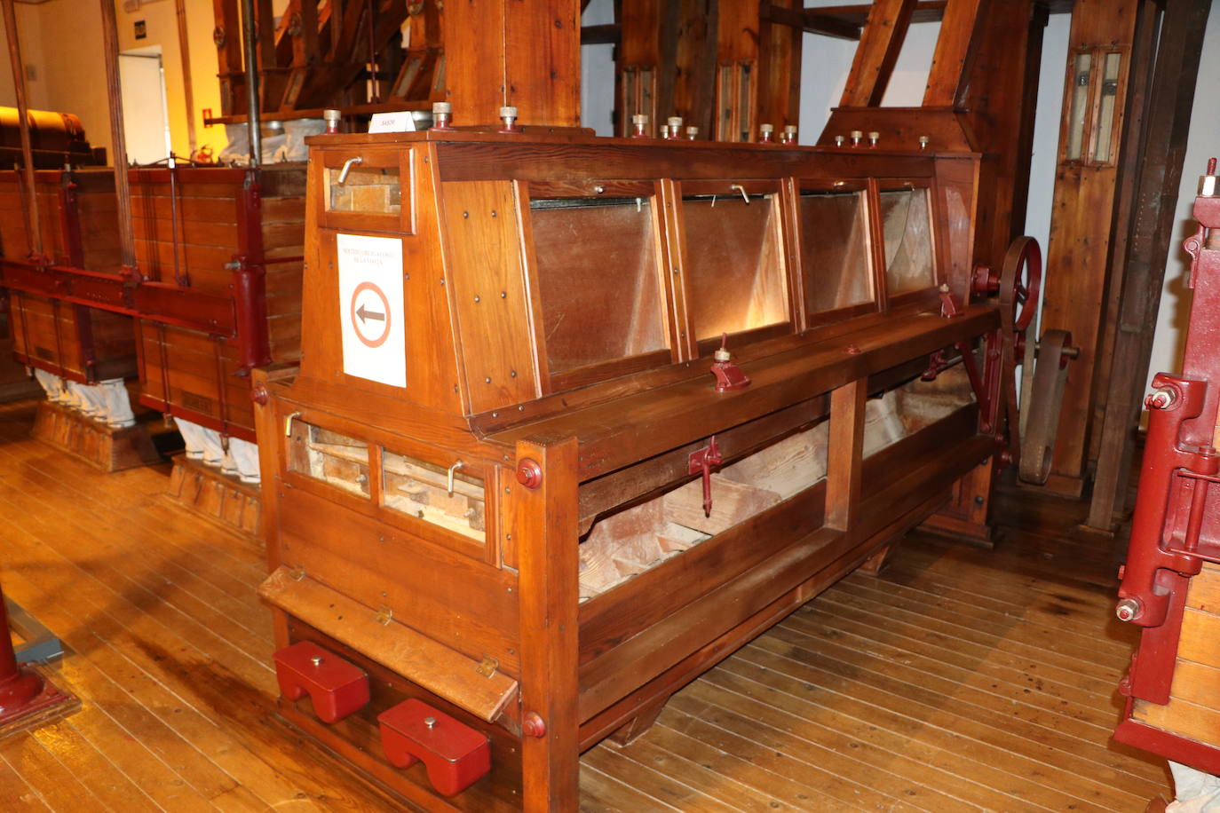 Un paseo por la historia harinera de La Bañeza a través del Citba. 