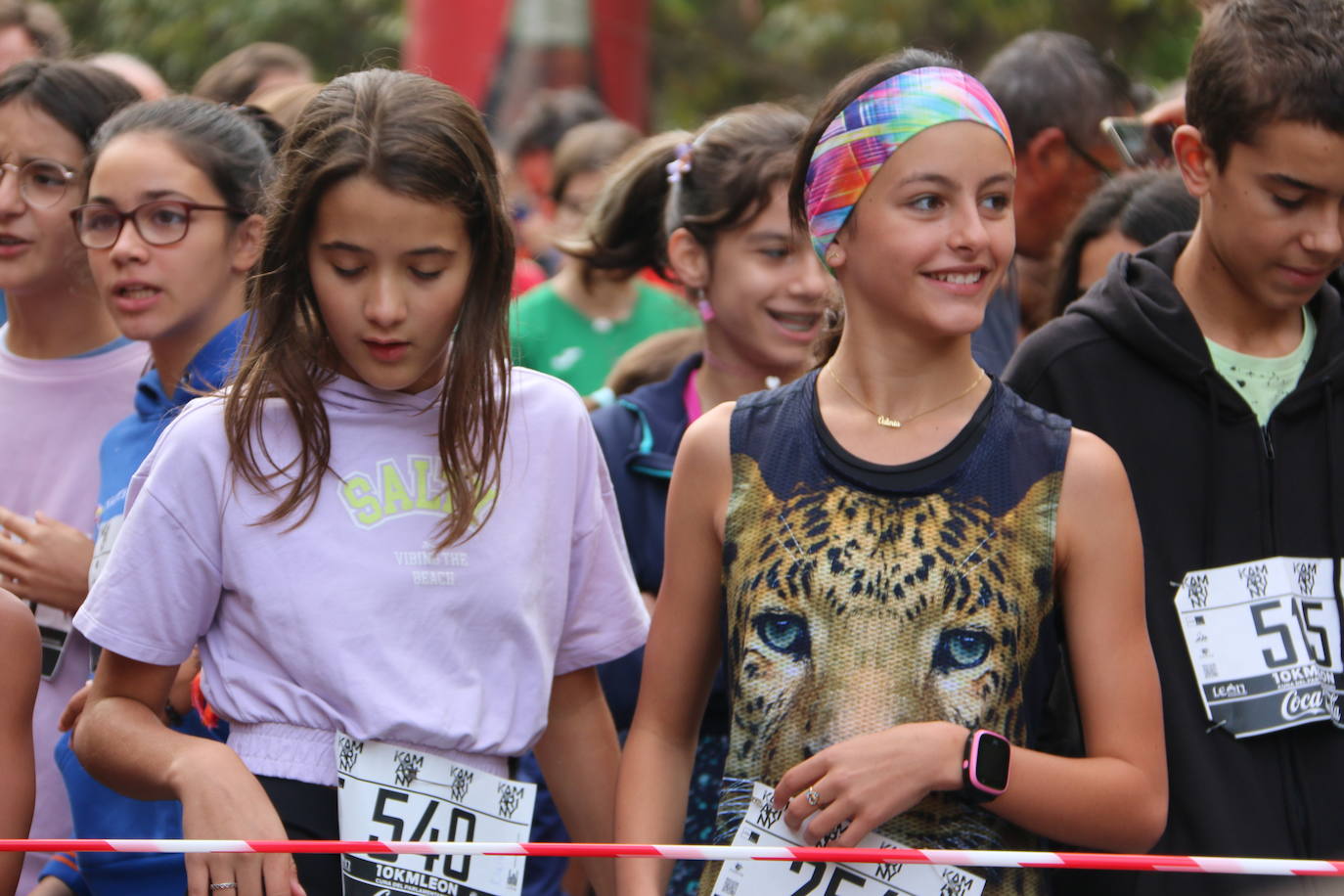 Centenares de personas se suman a la prueba no competitiva para disfrutar de una mañana de deporte.