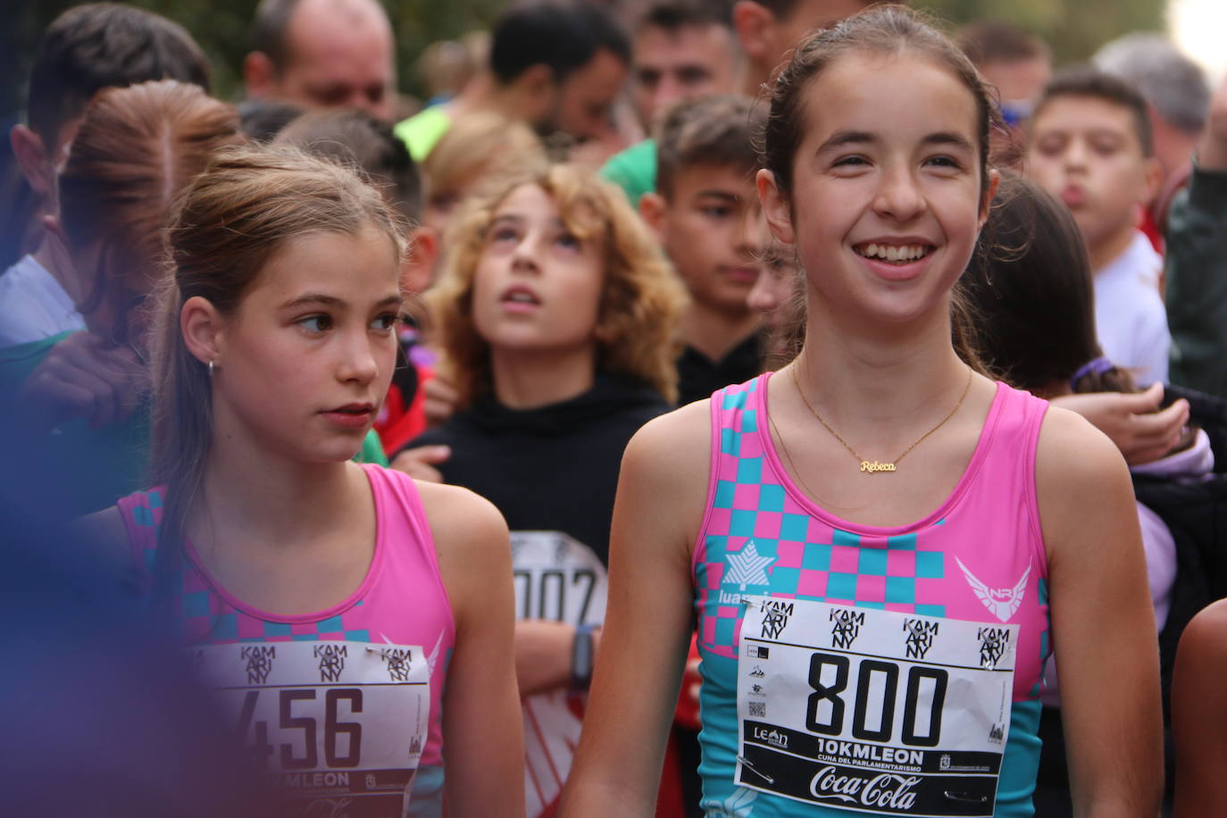 Centenares de personas se suman a la prueba no competitiva para disfrutar de una mañana de deporte.