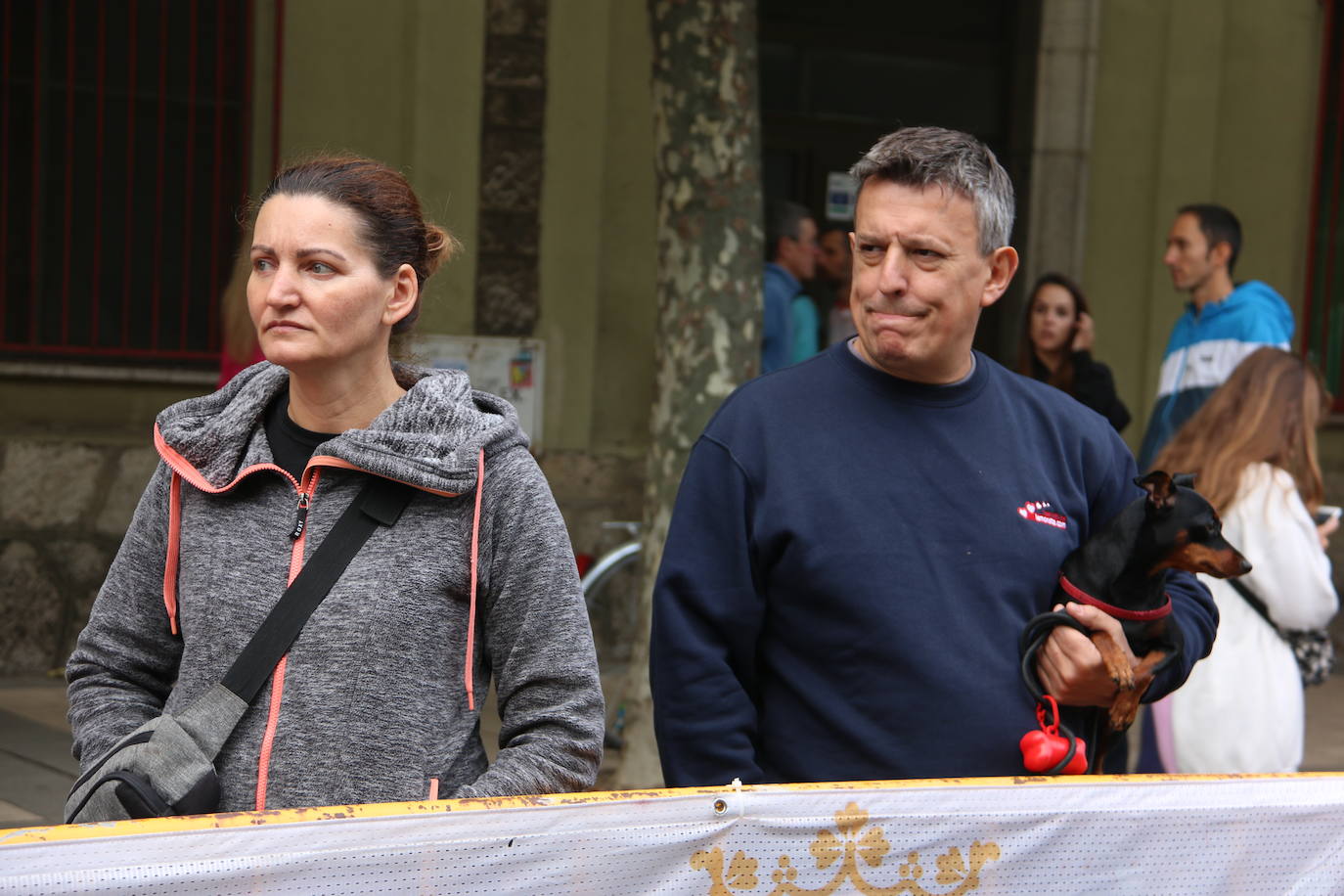 Centenares de personas se suman a la prueba no competitiva para disfrutar de una mañana de deporte.