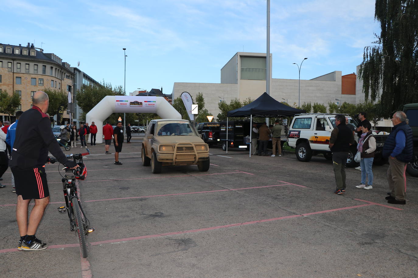 Llegada a meta de la III Iberian Classic Raid en León. 