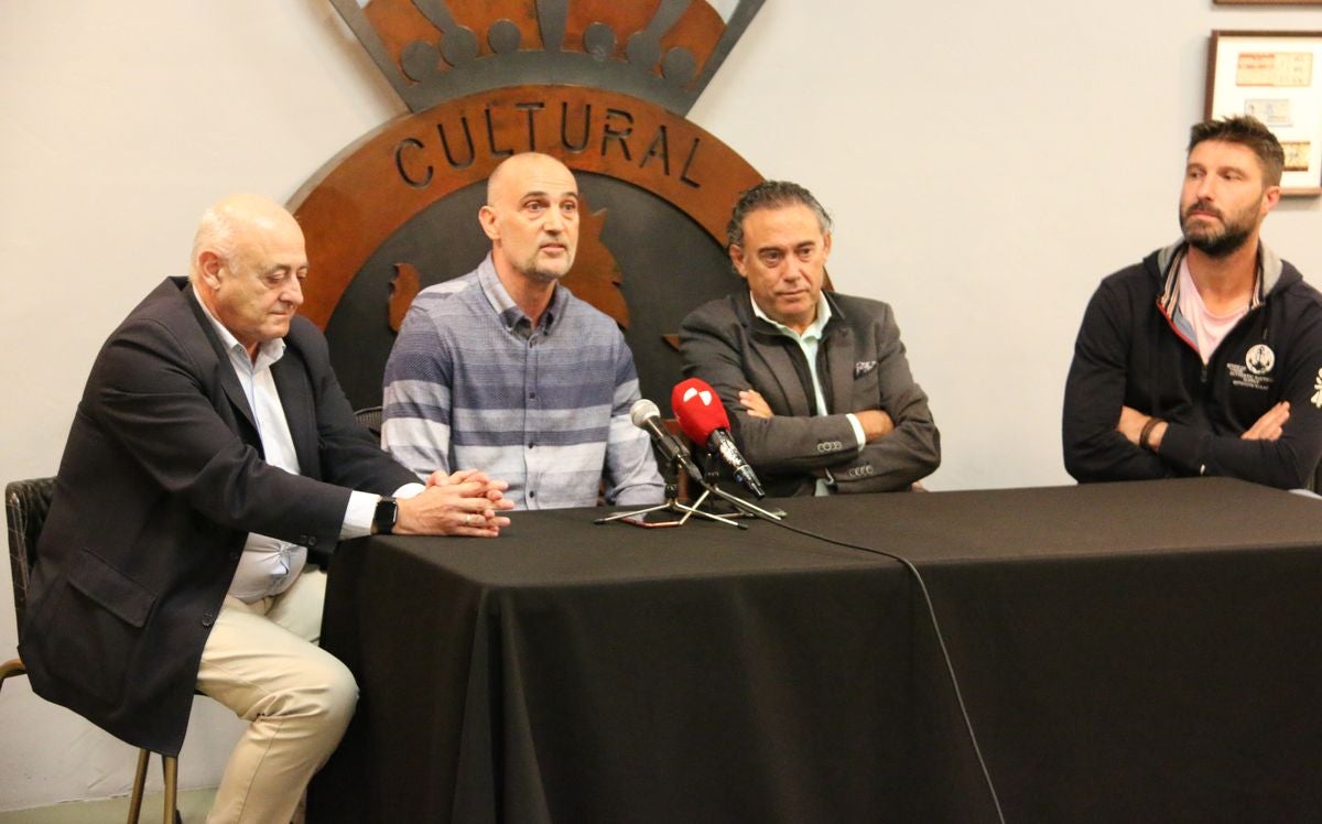 La sección de baloncesto de la Cultural organiza una cena para recaudar fondos en la lucha contra la ELA, enfermedad que padece el exjugador Urbano González