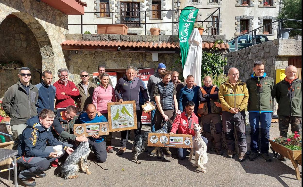 Llánaves de la Reina celebra la última prueba de la 'I Copa de España de Montaña' de perros de muestra