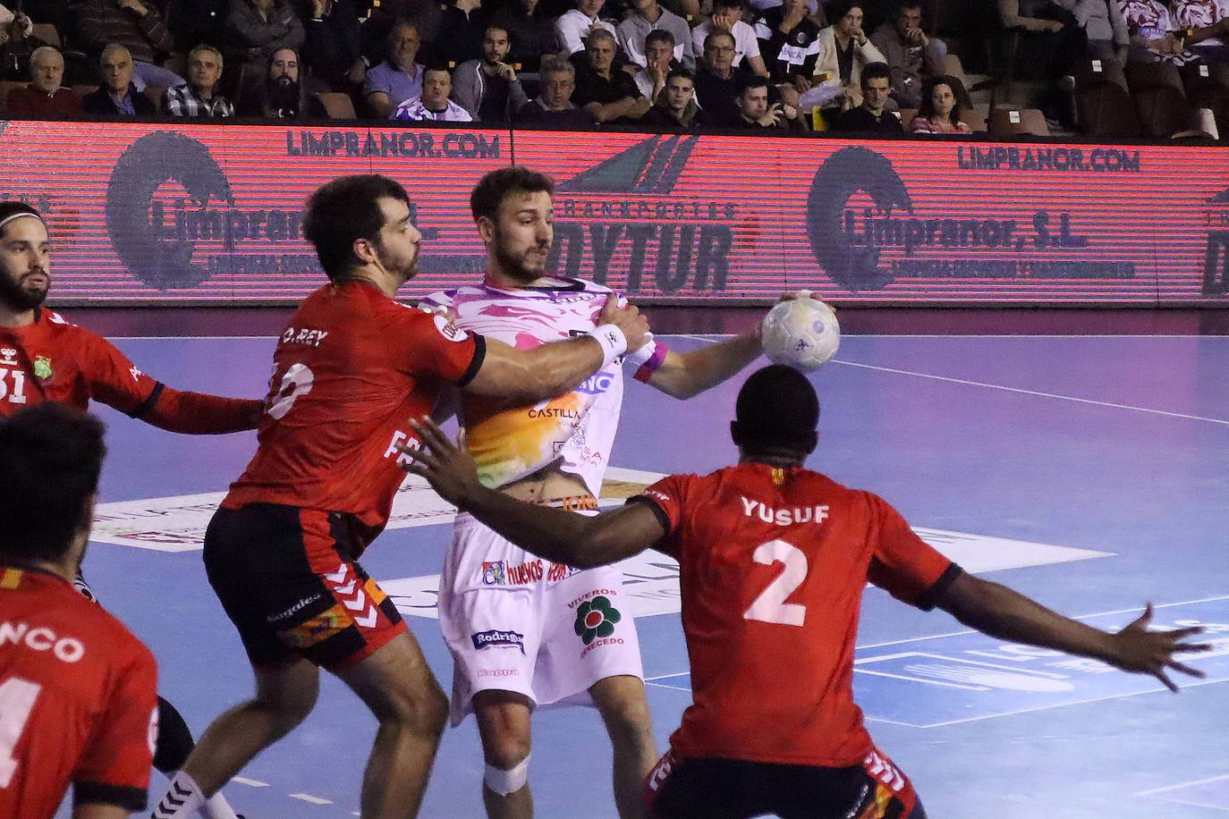 El conjunto marista vence a Granollers en el partido correspondiente a la séptima jornada de la Liga Sacyr Asobal