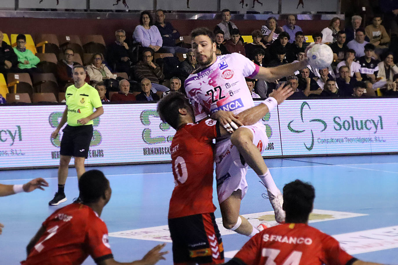 El conjunto marista vence a Granollers en el partido correspondiente a la séptima jornada de la Liga Sacyr Asobal