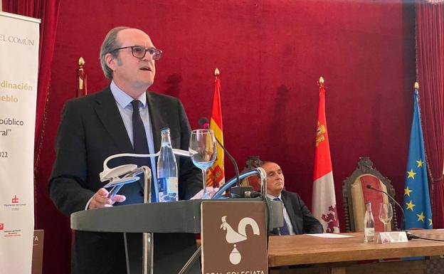 Los defensores del pueblo piden «cumplir la ley» en materia sanitaria y reforzar el medio rural