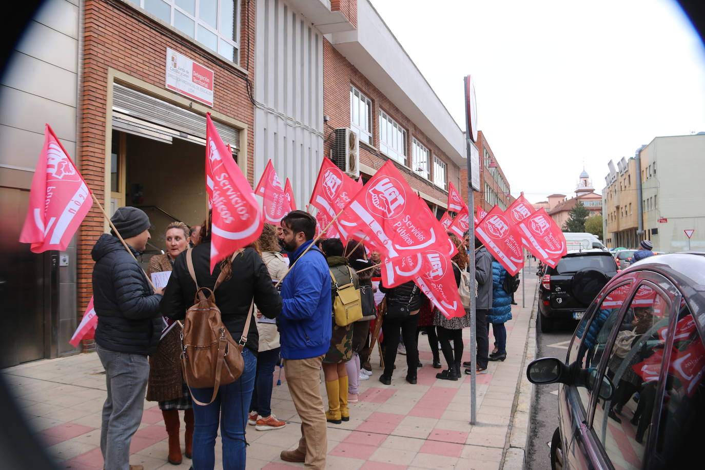 Concentración frente a la Dirección Provincial de Educación.