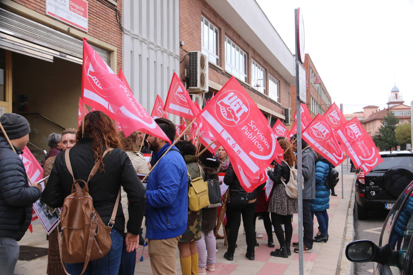 Concentración frente a la Dirección Provincial de Educación.
