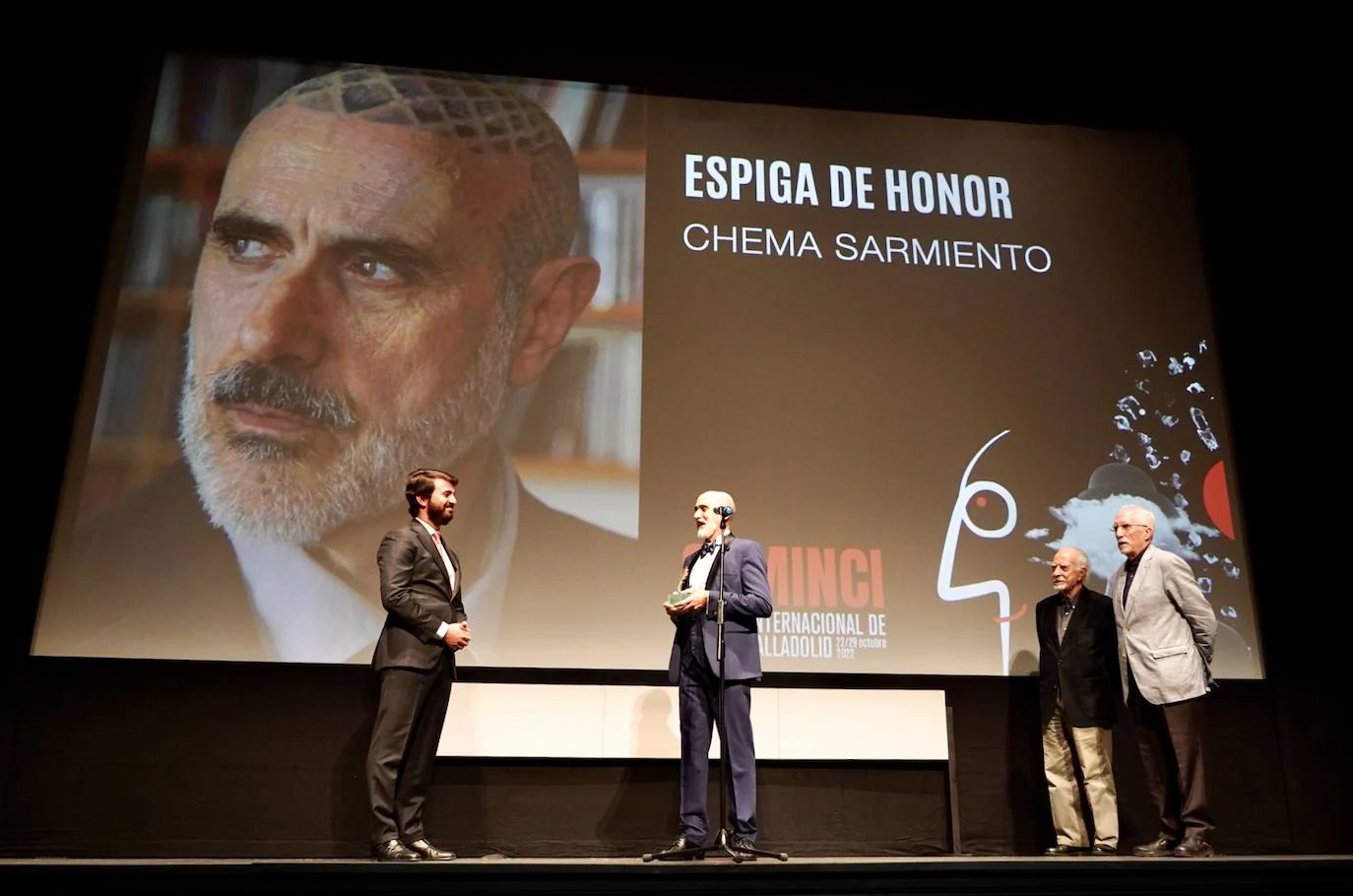 Fotos: El guionista Chema Sarmiento recibe la Espiga de Honor 